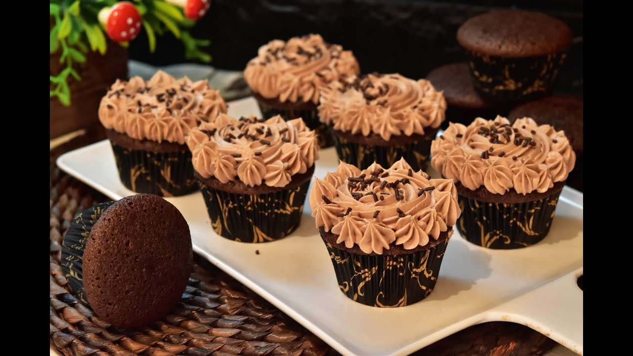 انجح طريقه لكريمة الحلويات كميه بمكونات بسيطه كب كيك الشكولاته المميز Special cream for cake,cupcake