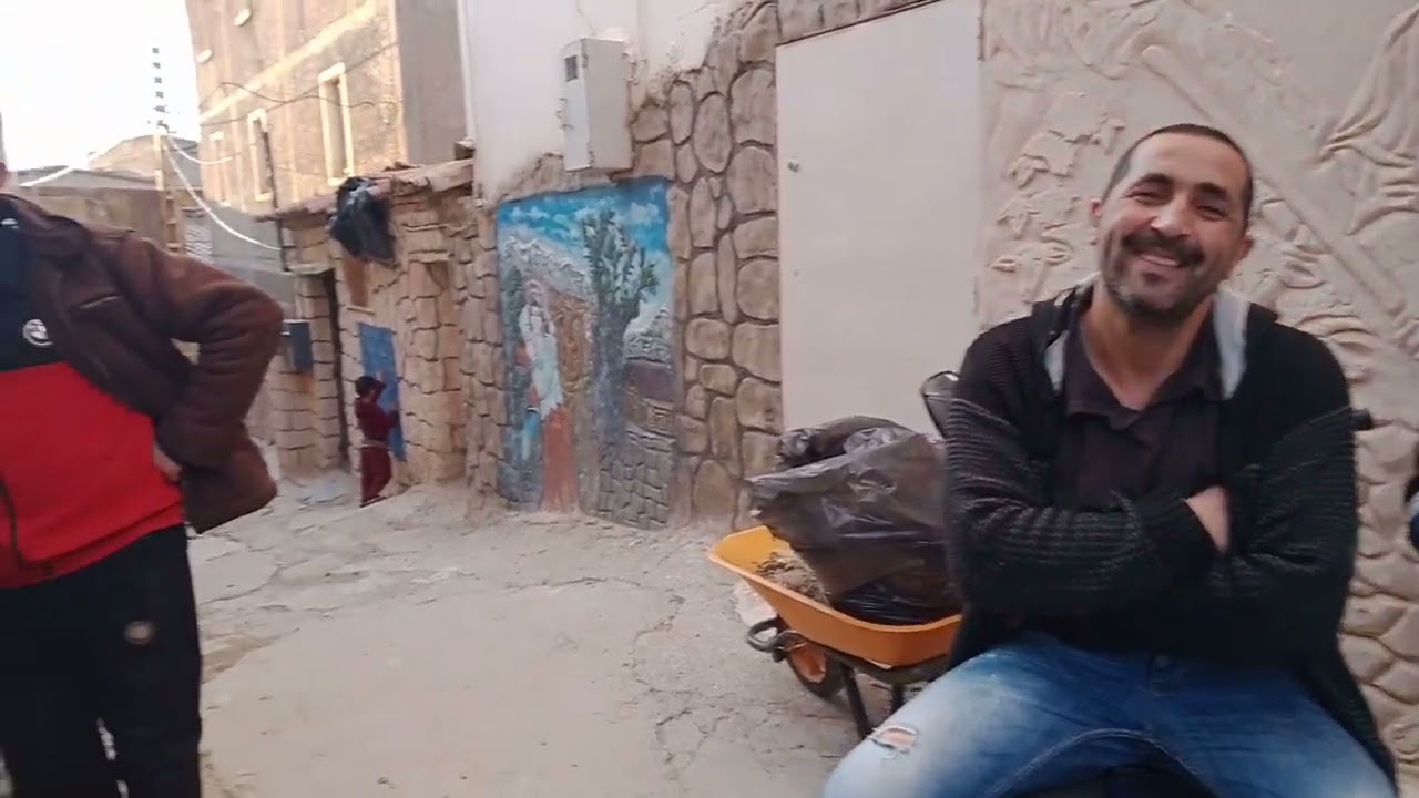 سكان قرية سمعون. عشاء جماعي للاحتفال بالعيد و بانتهاء مشروع إنشاء بئرين و 4 نوافيير.