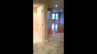 120 Wyllis Ave Unit 114