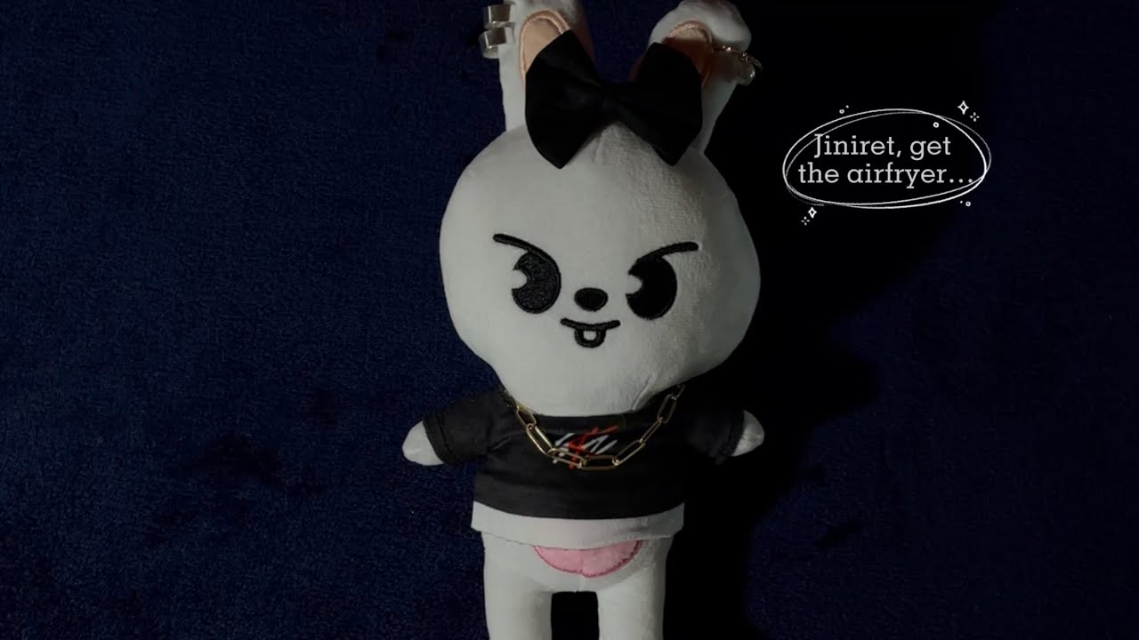 ASMR on SKZOO!!✨ Doing Leebit’s Makeup 🐰💄