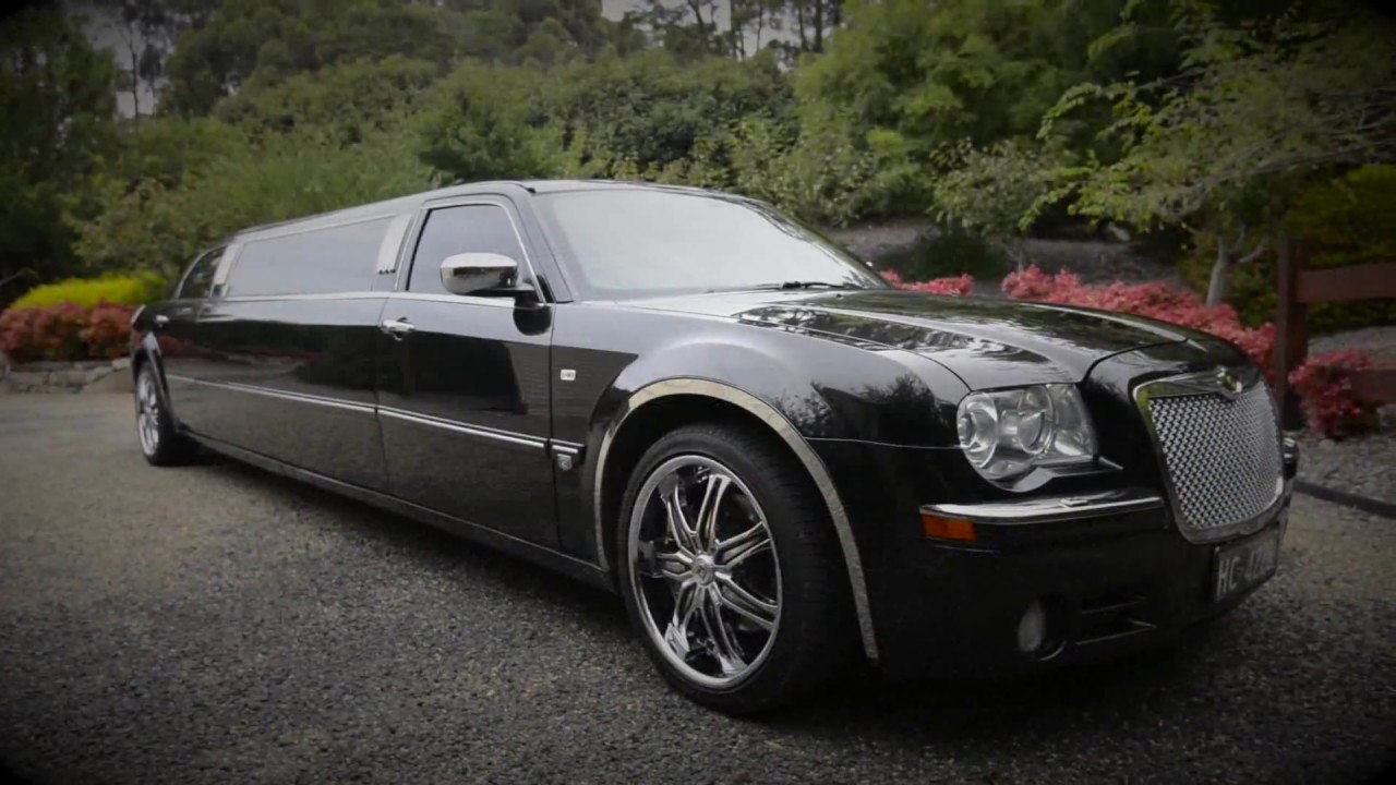 Sapphire Coast Limousines - stretched black Chryser 300c limo