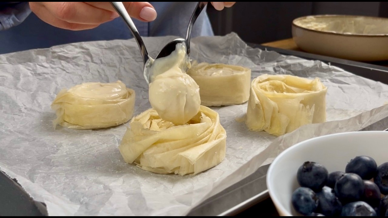 Crispy Blueberry Cream Cheese Phyllo Tarts |🎨Sketching & Slow Living in Spain