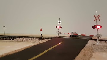 HO crossing gates CPR layout construction update