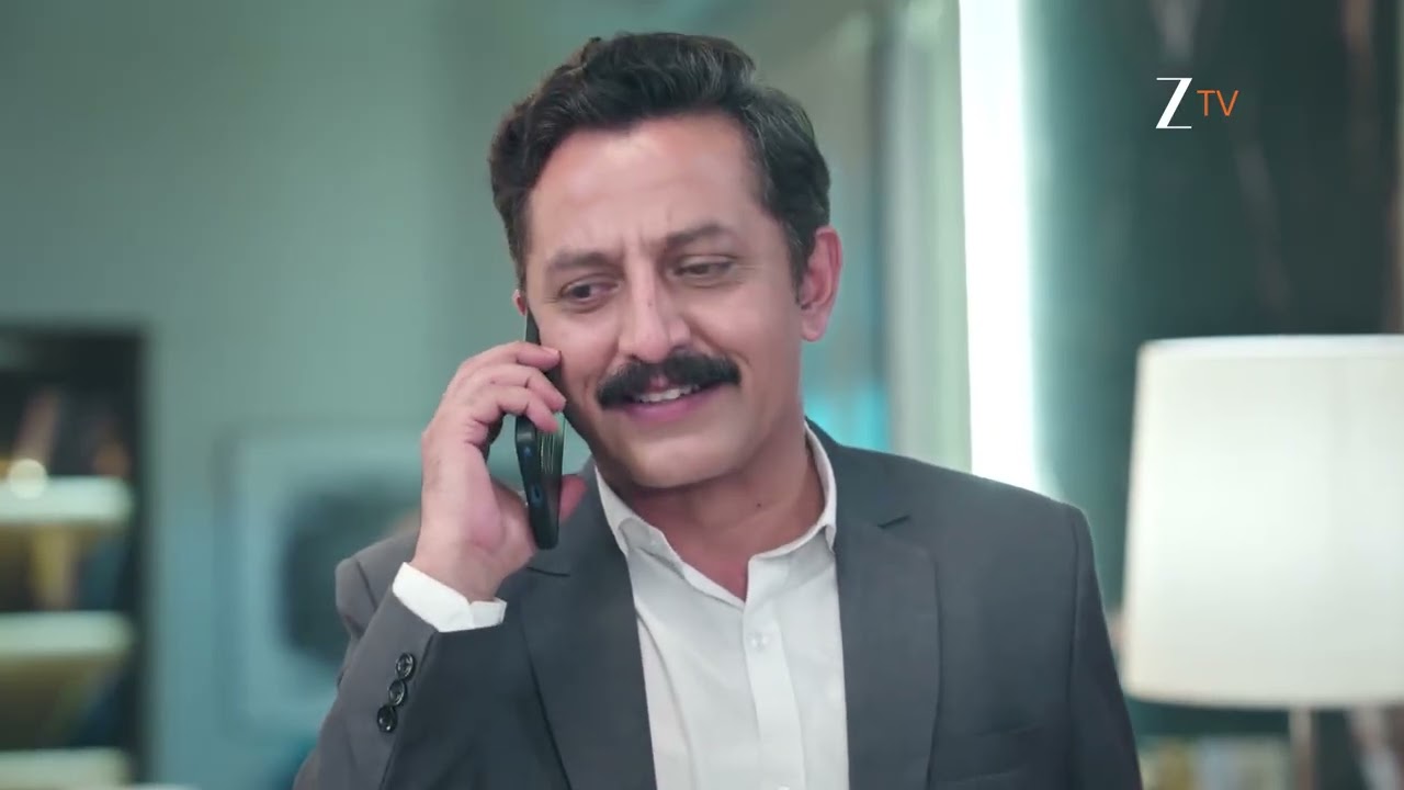 Jagriti - Ek Nayi Subah | Kalindi tries to humiliate Jagriti.