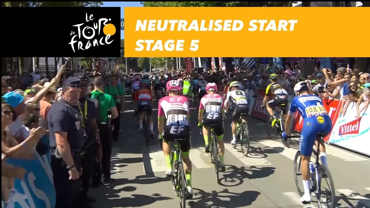 Neutralised start - Stage 5 - Tour de France 2018