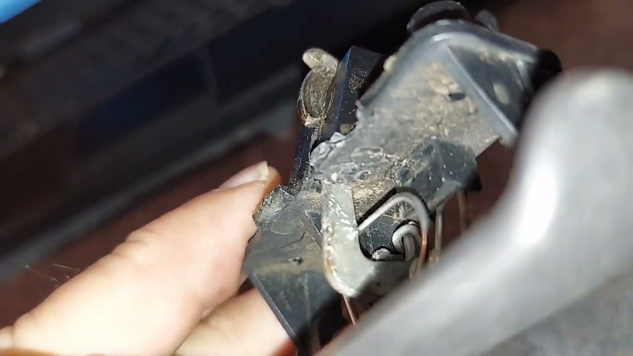 2000 DODGE DAKOTA GLOVE BOX LATCH FIX YouTube