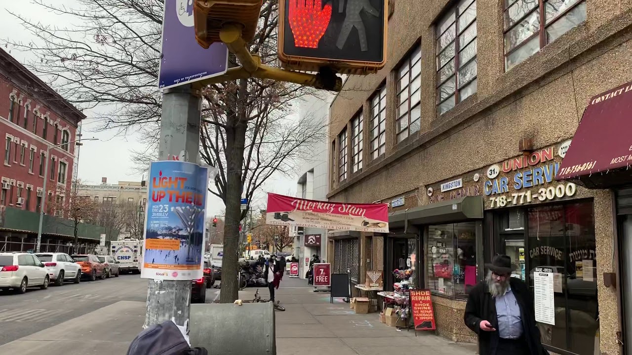 Chabad lubavitch KINGSTON STREET CHANUKA YouTube