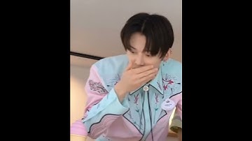 the way he panicked 😭👋 #txt #shorts #yeonjun #tomorrowxtogether