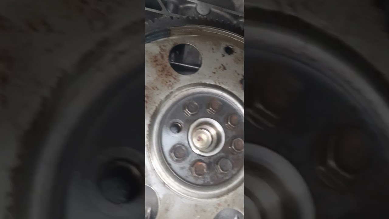 Ещё одна причина течи масла