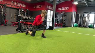 1/2 Kneeling Banded Hip Projection