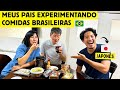 Meus pais japoneses experimentando comidas brasileiras