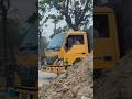 overload Mimi truck lcrossing the dangerous rail gate #automobile #railgate #roadcrossing