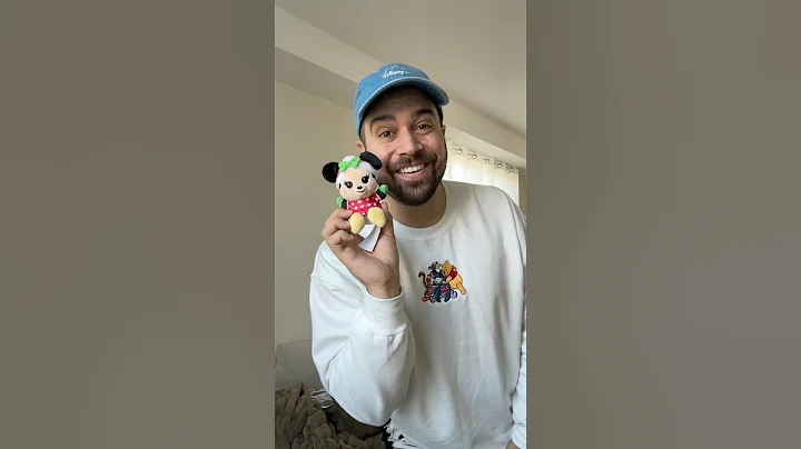 opening FIVE advent calendars in one sitting. day 4 was a “sleigh” 😂💫 #adventcalendar