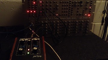 Modular synth self-generating patch: simple