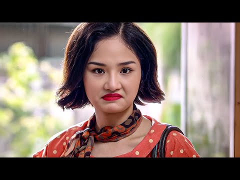 ست عجوزة محدش بيطيقها أبنها قرر يطردها عشان مراتة ميعرفوش أنها هتتحول لشابة صغيرة وهتدوخهم ملخص