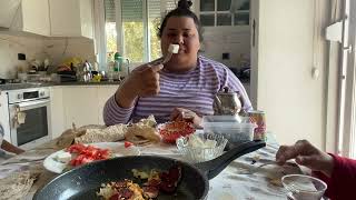 Cümbür Cemaat Kahvaltı - Yemekteyiz Gibi Sofra Gerginliği