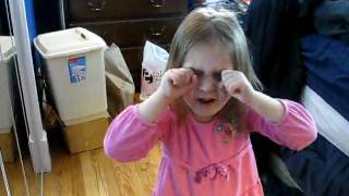 video - 20100510 - 001 - Audrey sings IT'S MY PARTY AND I'LL CRY IF I WANT TO.AVI