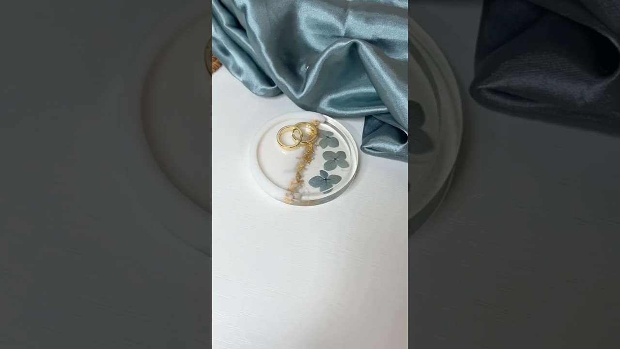 От монохрома к цвету! ✨ 