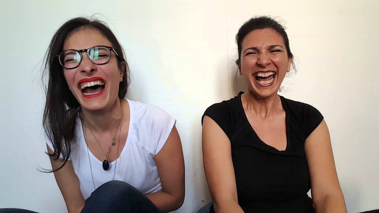 2 minutes of Laughters with Lara Lucaccioni and Lucia Berdini