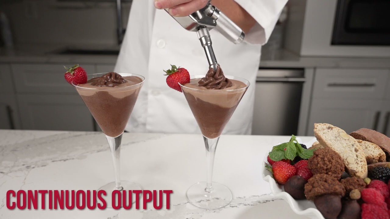2 Pint (1 L) Whipped Cream Dispenser - Chef Master