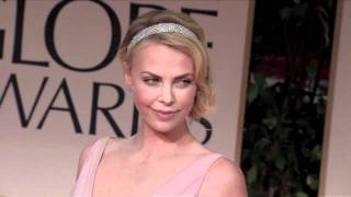 Stars On The 2012 Den Globe Awards Red Carpet