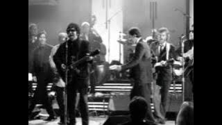 Roy Orbison - Oh, Pretty Woman (from Black & White Night)
