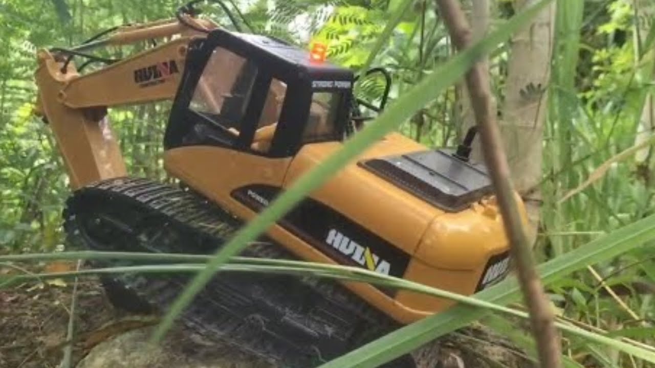 Top Power Excavator Huina Going Up and Down Hills