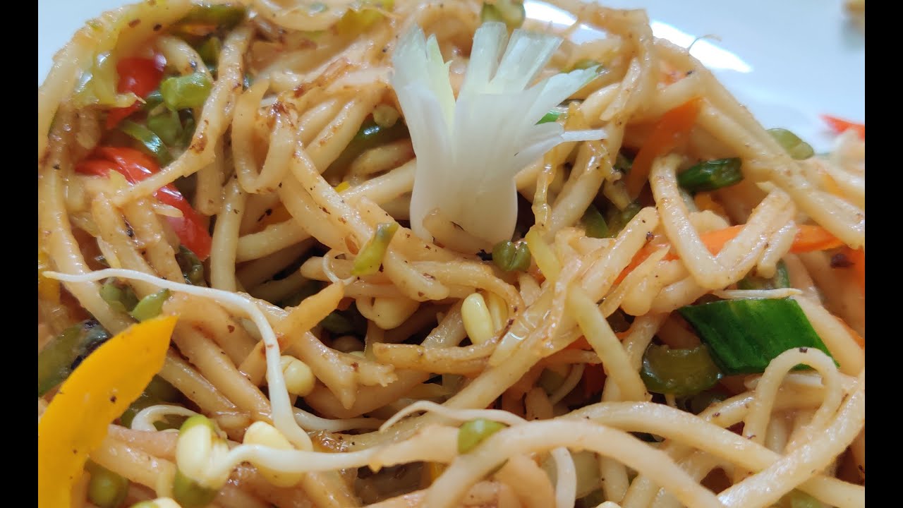 Restaurant Style Veg. Hakka Noodles Recipe ( Jain / NonJain) No MSG