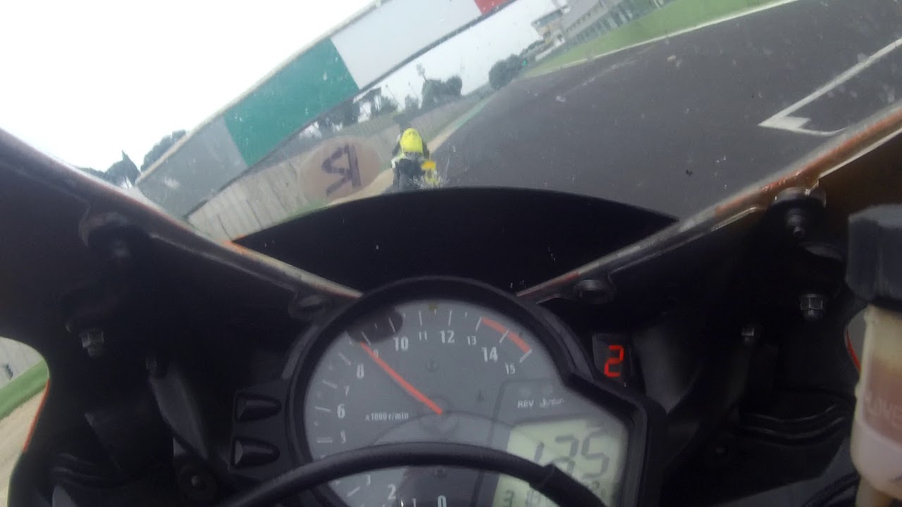 Prima volta a Vallelunga ( Honda cbr 1000 , best lap in 2:03 ) crash ...