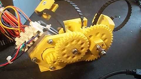 First functional test of Universal Paste Extruder