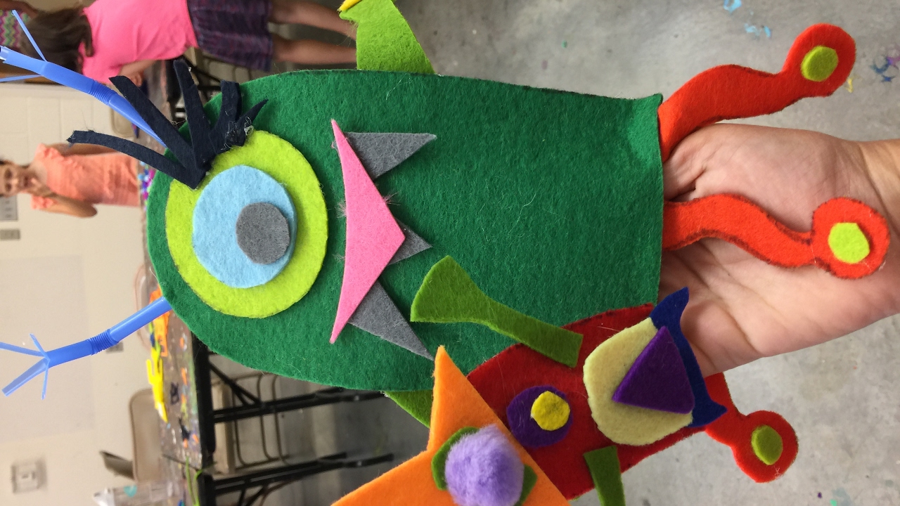 Alien Felt Puppet - YouTube