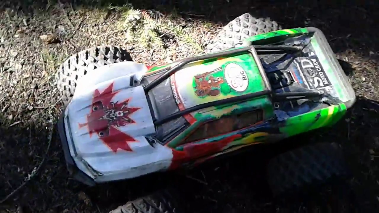 Screaming Demons RC crew is at it again bashing the SD compound and tracks. 