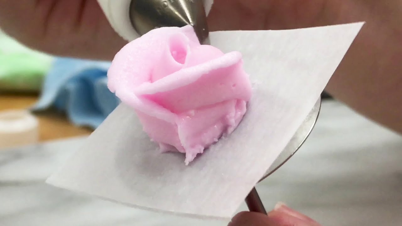 How To Make Flowers With Royal Icing McCall's Baking Class Video