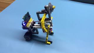 micro:bit Wukong expansion board case: micro:bit building block rickshaw