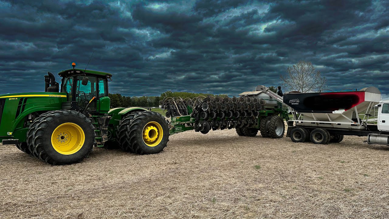 John Deere 9r and Unverferth Raptor running full speed - YouTube