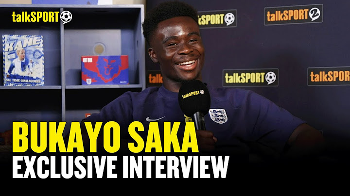 Bukayo Saka DEFENDS Gareth Southgate & REACTS To Gary Neville's Left-Back Calls! 👀🔥