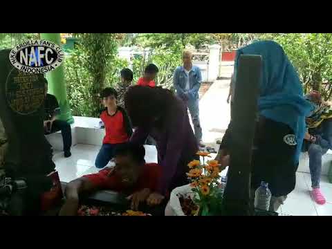 Umar Mantan ART Nike Ardilla - YouTube