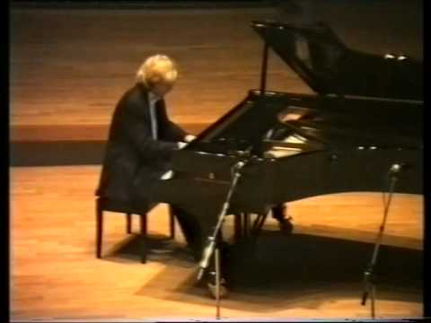 Michael van Krücker spielt / plays Joseph Haydn: "Sonate C-Dur Hob. XVI:50, 3. Satz