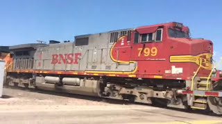 A Mesa Road Train Meet With A NB & SB BNSF Manifest Freight Train With CSX & Fake & Warbonnet’s