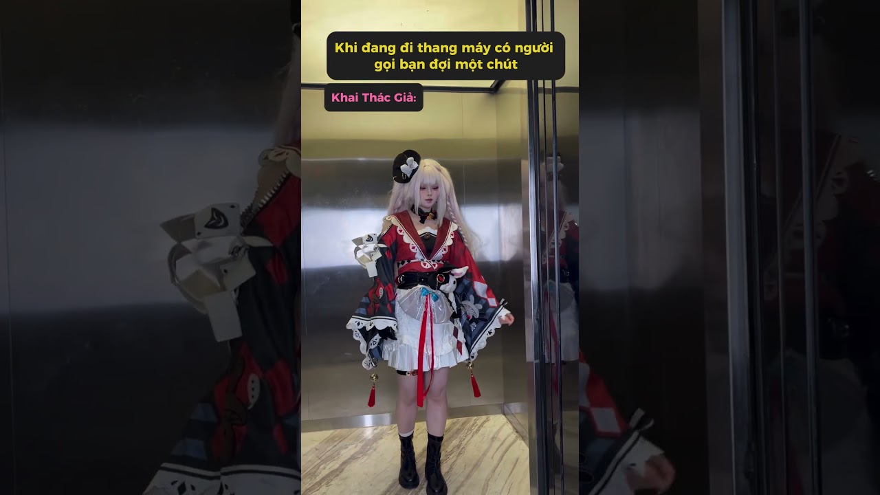Khi đang đi thang máy mà có người gọi bạn chờ một chút: #meowcosplay #shorts