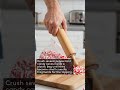EASY NO-BAKE CHOCOLATE PEPPERMINT BARK RECIPE