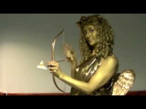 Statuesque, Elegant Human Statues
