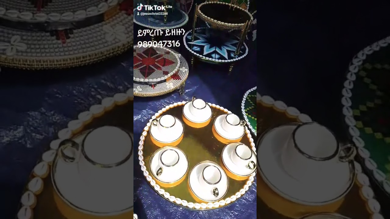 Rekebot Flower Vase and Table