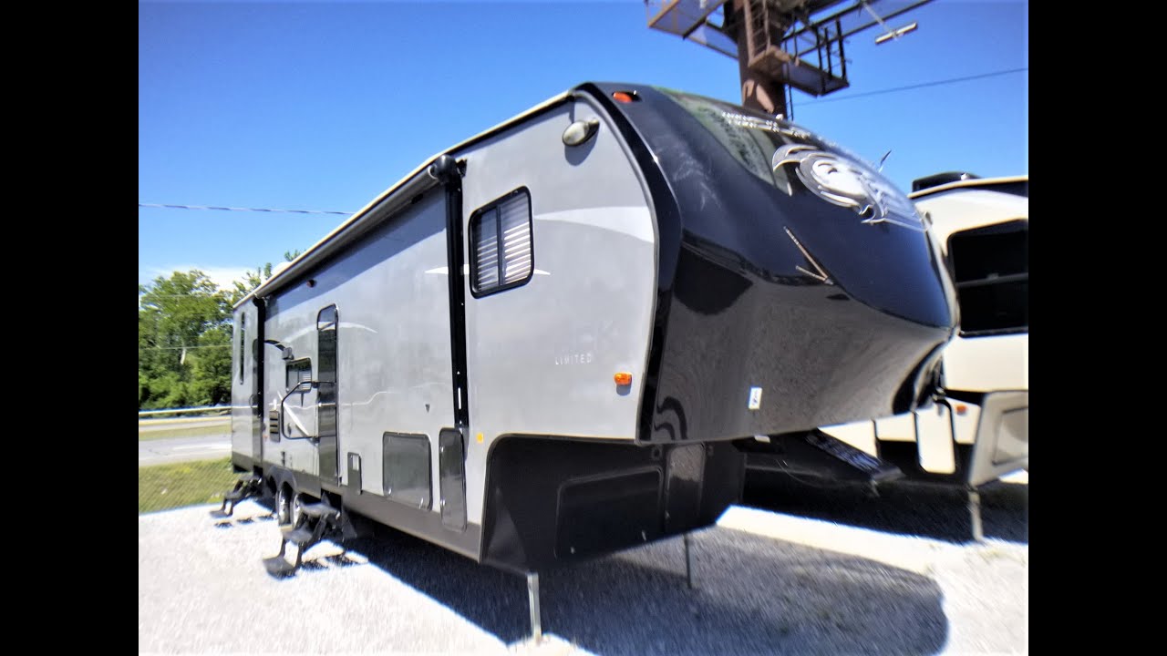 2016 Cherokee Wolfpack Limited 315 Fifth Wheel Toyhauler, Slide, Sleeps 8, 10ft. Garage $19,900