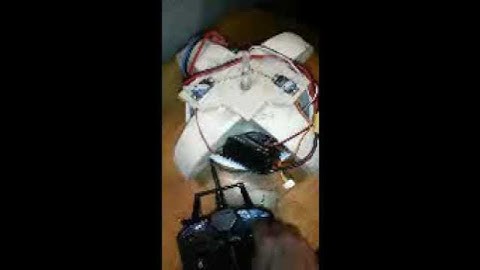 2019526 6181330RESIZE    Servos control center diverter flap