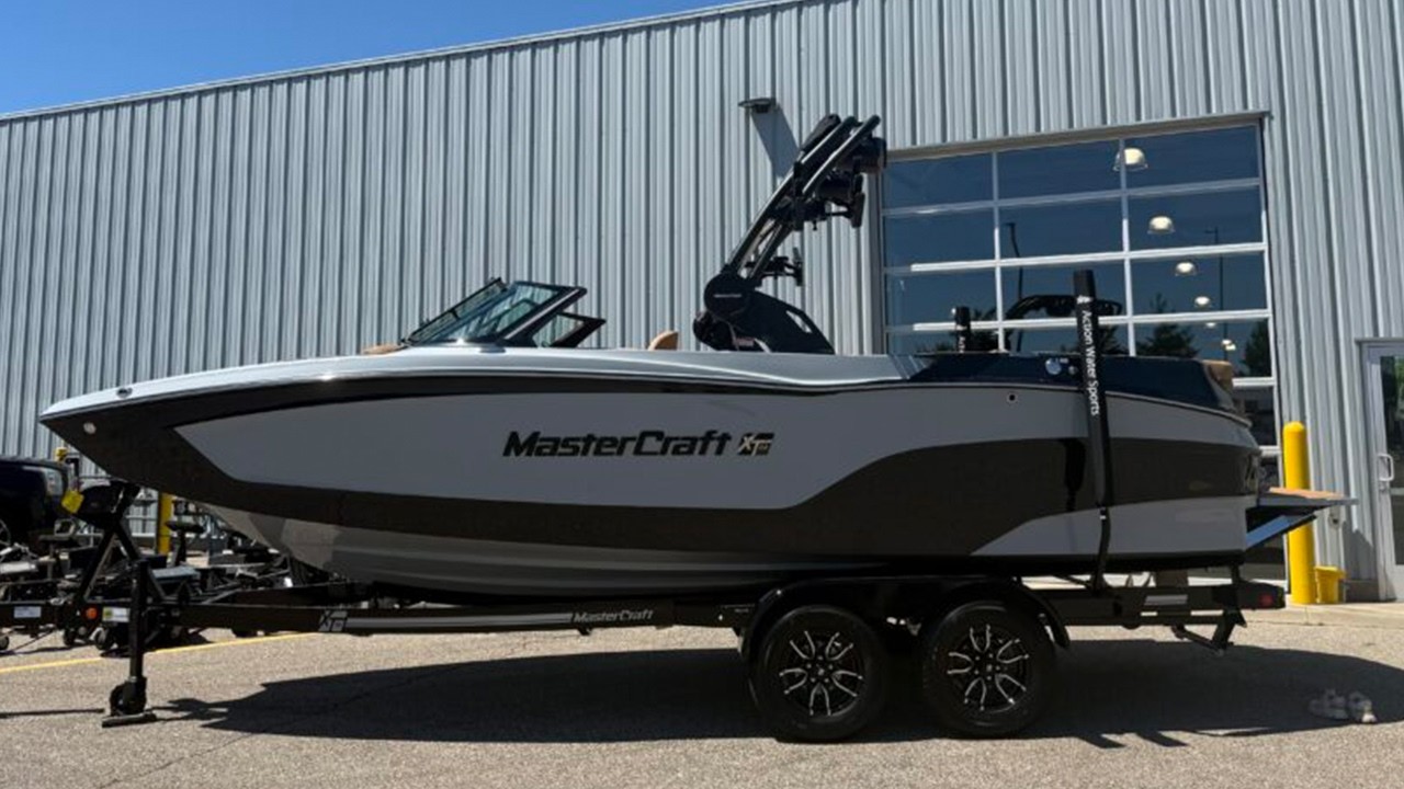 New, MasterCraft, XT22, Ski and Wakeboard Boat, Near Grand Rapids, MI
