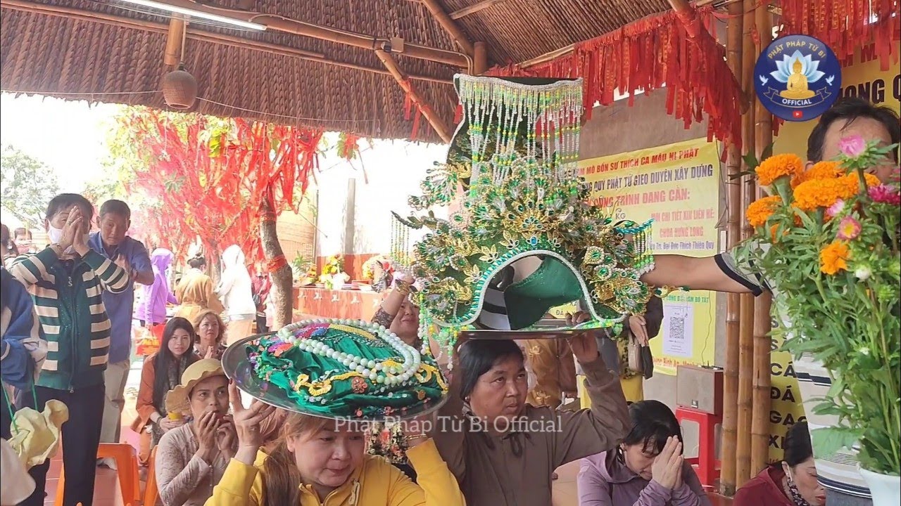 22 ] Ngày Cuối Tuần Phật Tử Về Đảnh Lễ Dâng Áo Mão Lên Mẹ Diêu Trì Phật Mẫu