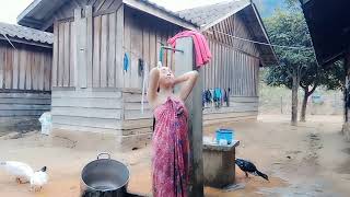 Nkauj Hmoob Toj Siab Da Dej Ntxim Hlub