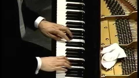 Ashkenazy plays Rachmaninov Prelude Op.23 No.7 in C minor