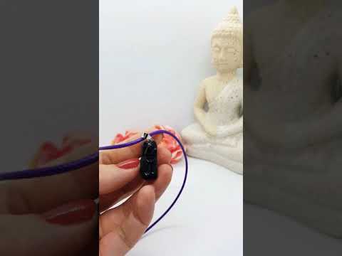 Кулон на шнурку "чорна собачка" натуральний різьблений камінь агат, видео 1